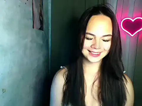 sweetsassyxx online show from April 16, 2026, 9:39 pm