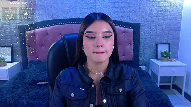 Natalie loffreda online show from November 7, 2025, 3:17 am