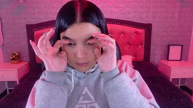 Natalie loffreda online show from February 7, 2026, 3:10 am