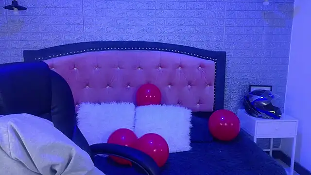 Natalie loffreda online show from February 27, 2026, 3:06 am