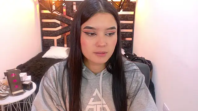 Natalie loffreda online show from March 11, 2026, 7:53 pm