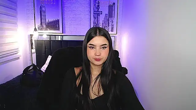 Snapshot of Natalie_loffreda chatting on April 24, 2026, 8:33 pm Natalie loffreda online show from April 24, 2026, 8:33 pm