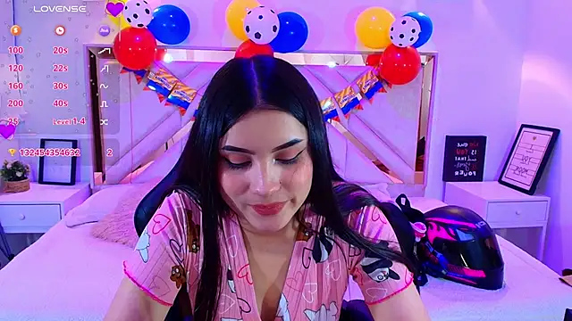 Snapshot of Natalie_loffreda chatting on July 2, 2026, 8:04 pm Natalie loffreda online show from July 2, 2026, 8:04 pm