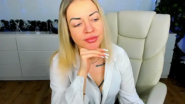 Anna Snows online show from December 21, 2025, 6:42 am