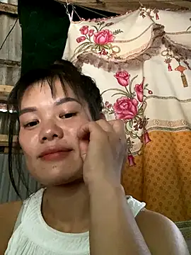 Snapshot of PhanHaa chatting on October 13, 2025, 9:09 am PhanHaa online show from October 13, 2025, 9:09 am