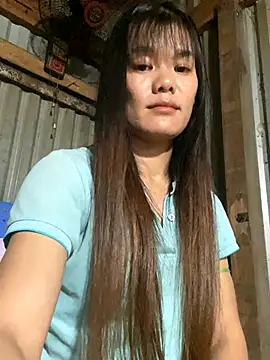 Snapshot of PhanHaa chatting on November 9, 2025, 2:37 pm PhanHaa online show from November 9, 2025, 2:37 pm