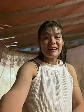 Snapshot of PhanHaa chatting on November 22, 2025, 12:37 pm PhanHaa online show from November 22, 2025, 12:37 pm