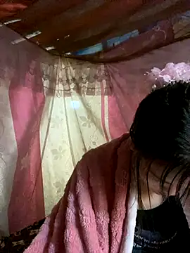 Snapshot of PhanHaa chatting on November 27, 2025, 12:40 pm PhanHaa online show from November 27, 2025, 12:40 pm