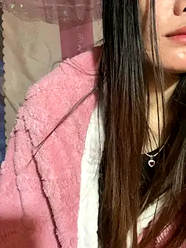 Snapshot of PhanHaa chatting on November 29, 2025, 12:57 am PhanHaa online show from November 29, 2025, 12:57 am