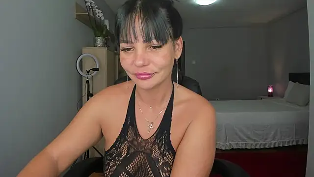 Ella sweety00 online show from October 2, 2025, 4:03 pm