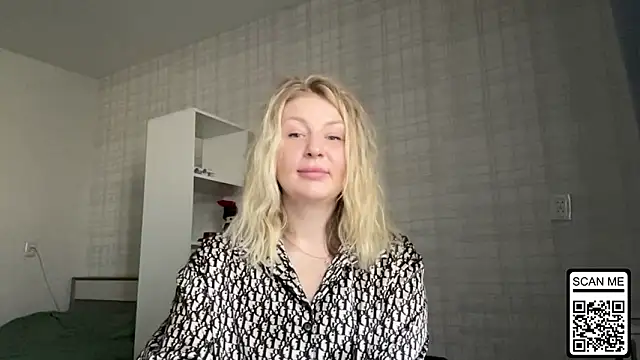 Blondie xoxoxo online show from March 10, 2026, 8:08 am