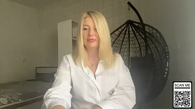 Blondie xoxoxo online show from May 24, 2026, 9:47 am