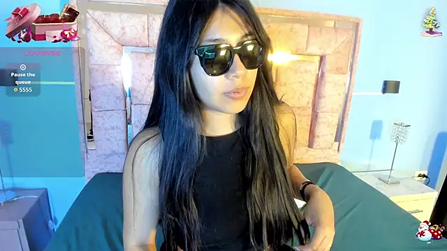 LICKY LOV online show from February 18, 2026, 3:24 am