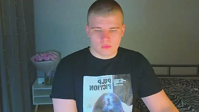 Snapshot of kittenmurr chatting on October 27, 2025, 8:13 pm kittenmurr online show from October 27, 2025, 8:13 pm