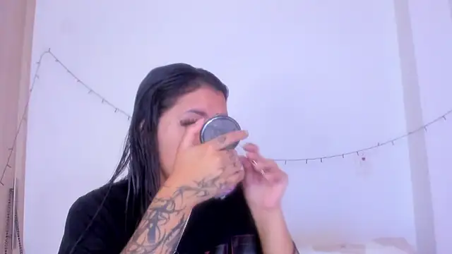 Abby roussee online show from December 3, 2025, 11:08 am