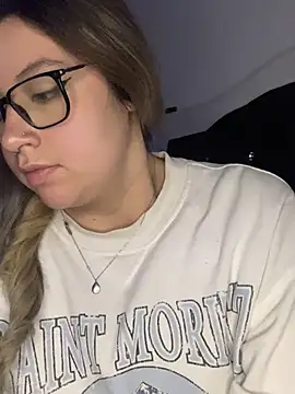 Snapshot of Blair_Bunnyy chatting on January 17, 2026, 3:55 am Blair Bunnyy online show from January 17, 2026, 3:55 am