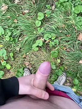 Snapshot of Leonddx chatting on October 22, 2025, 3:45 pm Leonddx online show from October 22, 2025, 3:45 pm