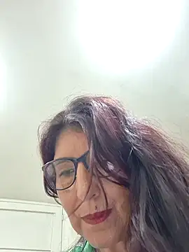 Snapshot of swity_foster chatting on April 29, 2026, 2:10 pm swity foster online show from April 29, 2026, 2:10 pm