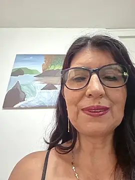 Snapshot of swity_foster chatting on May 21, 2026, 1:51 pm swity foster online show from May 21, 2026, 1:51 pm