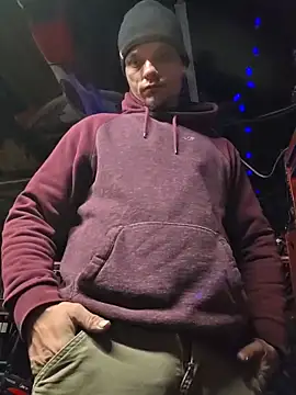 twistafatpipe online show from December 5, 2025, 10:13 am