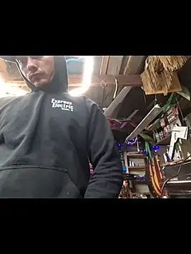 twistafatpipe online show from January 16, 2026, 9:46 am