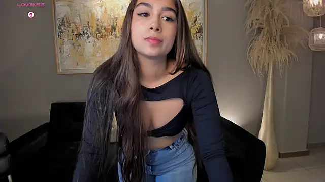 VeronicaBlue online show from December 5, 2025, 10:35 am