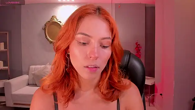 AmberColors  online show from November 14, 2025, 7:23 pm