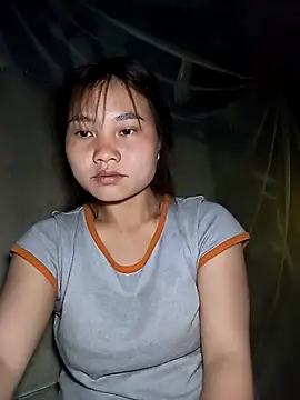 EllyBaby20 online show from April 5, 2026, 10:51 pm