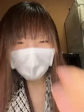 natsumiii online show from October 4, 2025, 2:48 pm