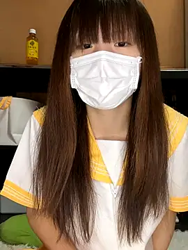 natsumiii online show from October 19, 2025, 1:01 pm