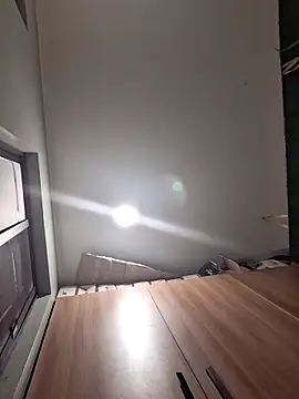 hotedhale online show from March 18, 2026, 5:43 am