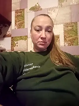 Kiss Eva online show from April 11, 2026, 4:55 pm