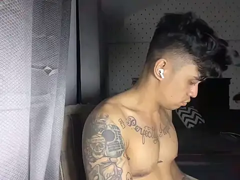 Snapshot of KarlKambing chatting on November 16, 2025, 4:23 pm KarlKambing online show from November 16, 2025, 4:23 pm