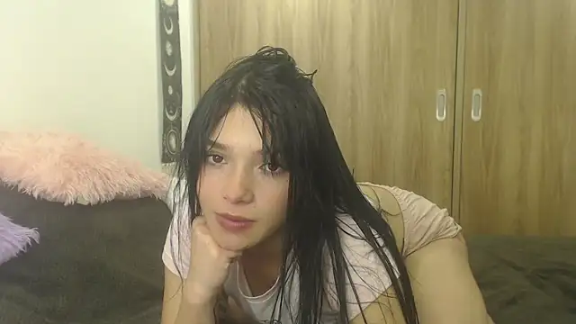 Snapshot of Lunx_Bbita chatting on December 19, 2025, 5:47 am Lunx Bbita online show from December 19, 2025, 5:47 am