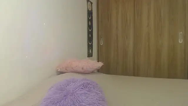 Snapshot of Lunx_Bbita chatting on December 21, 2025, 5:47 am Lunx Bbita online show from December 21, 2025, 5:47 am