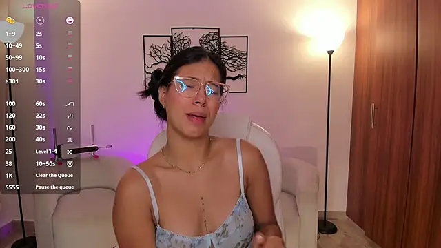 raven stonee online show from November 17, 2025, 2:17 am