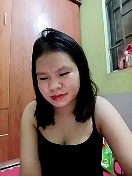 emyeuhss online show from September 17, 2025, 2:08 pm