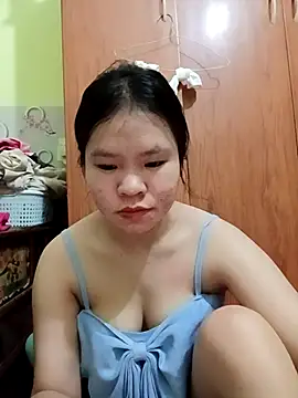 emyeuhss online show from October 8, 2025, 12:08 am