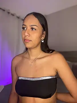 Snapshot of MiilaBlake chatting on February 18, 2026, 8:05 pm MiilaBlake online show from February 18, 2026, 8:05 pm