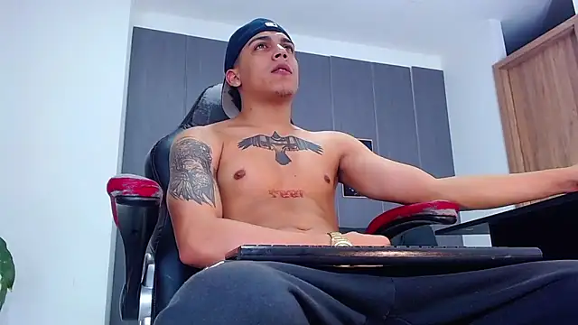 david santos16 online show from November 28, 2025, 4:04 am