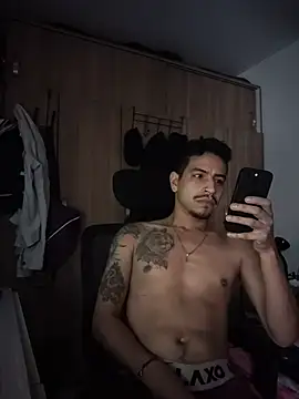 Snapshot of Juann-cock chatting on July 14, 2026, 9:42 pm Juann-cock online show from July 14, 2026, 9:42 pm
