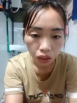 Snapshot of sulove_xx chatting on October 3, 2025, 11:35 pm sulove xx online show from October 3, 2025, 11:35 pm