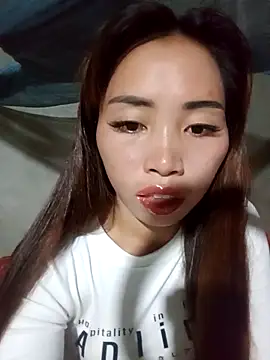 Snapshot of sulove_xx chatting on October 10, 2025, 11:37 pm sulove xx online show from October 10, 2025, 11:37 pm