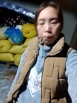 Snapshot of sulove_xx chatting on February 3, 2026, 6:40 am sulove xx online show from February 3, 2026, 6:40 am