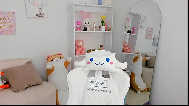 dolce antonellaa online show from December 5, 2025, 12:19 am