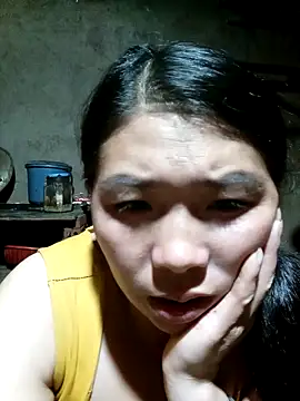 quynhkoolbae online show from October 4, 2025, 1:31 pm