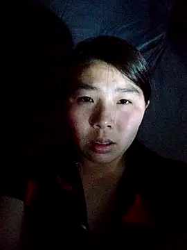 quynhkoolbae online show from November 13, 2025, 2:49 pm