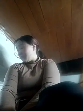 miumiu 00 online show from February 18, 2026, 11:01 pm