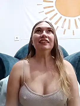 KisaVixen online show from February 10, 2026, 6:23 pm