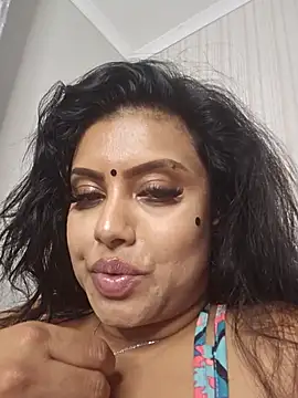 Indian GlowingMiax online show from October 29, 2025, 6:20 pm